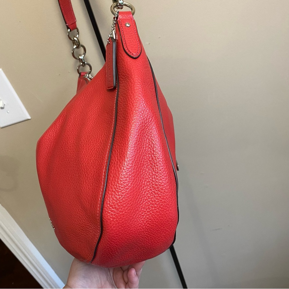 Coach Chelsea Hobo‎ 32 Stunning Red Pebbled Genuine Leather Shoulder Handbag - Picture 5 of 13